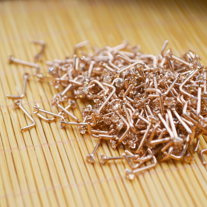 Wholesale 50pcs/Lot 20G PVD Co - огляд і ціна Nostril Screw Pin