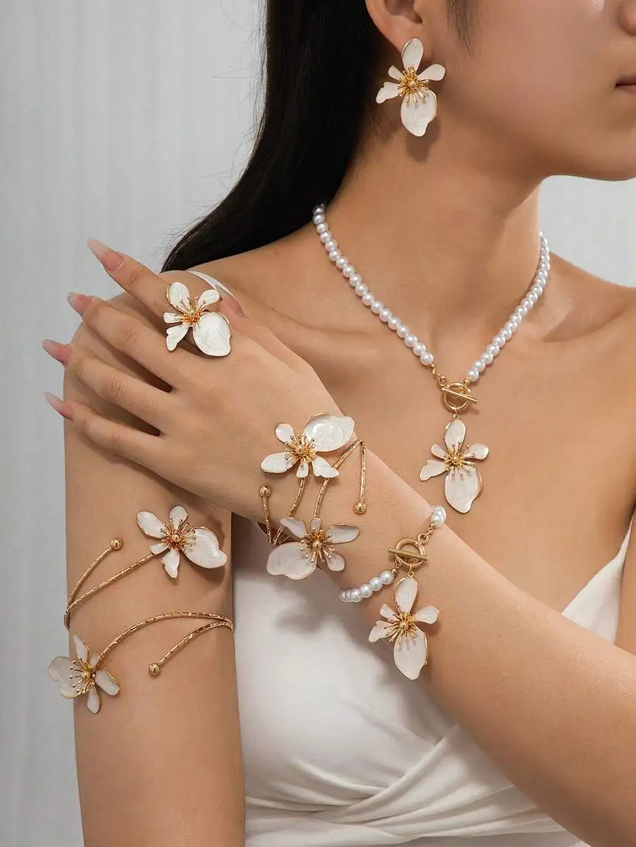 Floral Pearl Necklace Earring  - огляд і ціна Body Jewelry Necklace